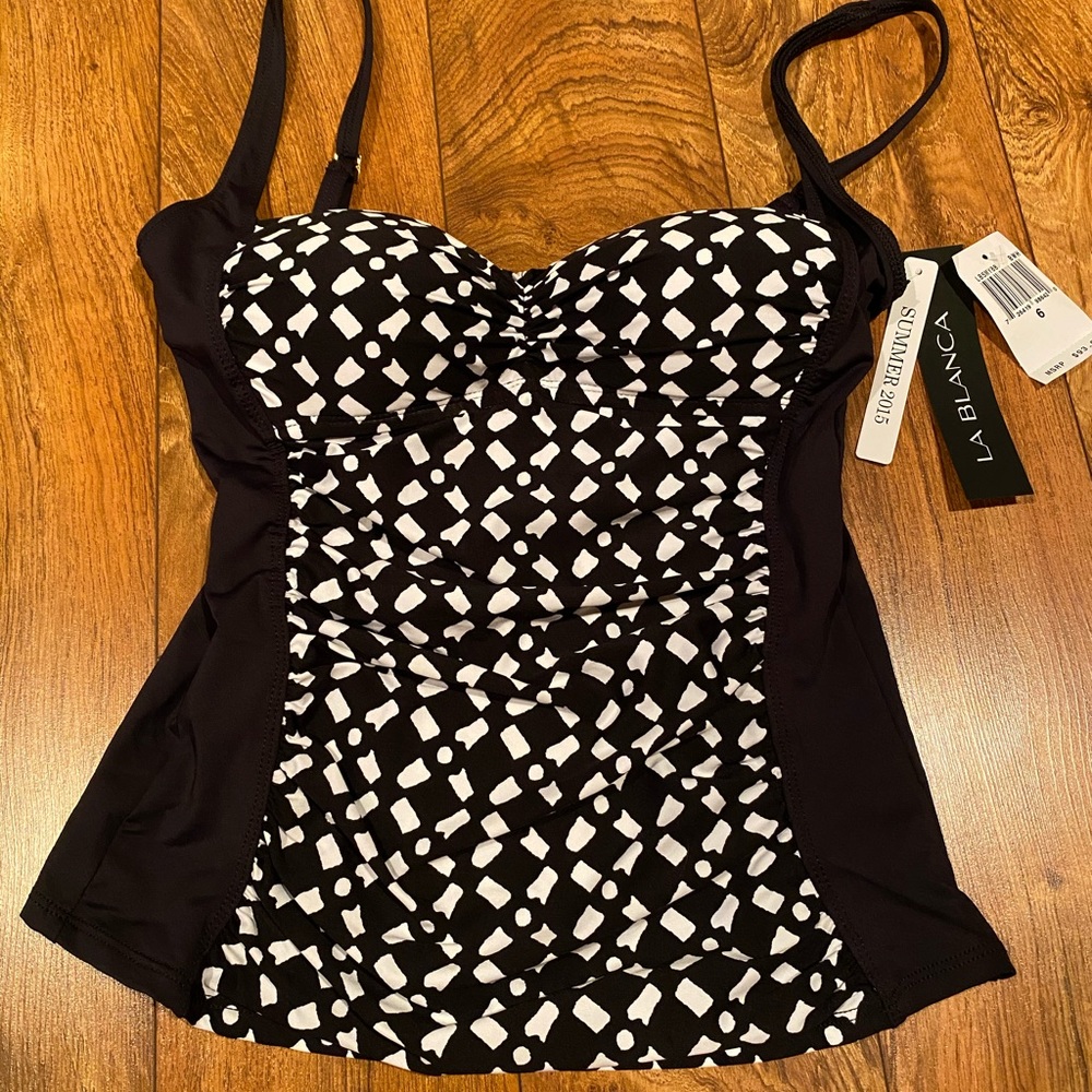 NWT LA BLANCA Swim Top!!!